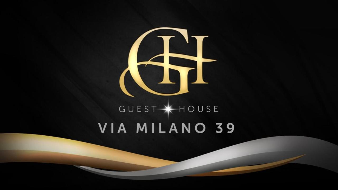 Guest House Via Milano Catanzaro Buitenkant foto