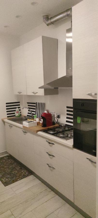 Guest House Via Milano Catanzaro Buitenkant foto